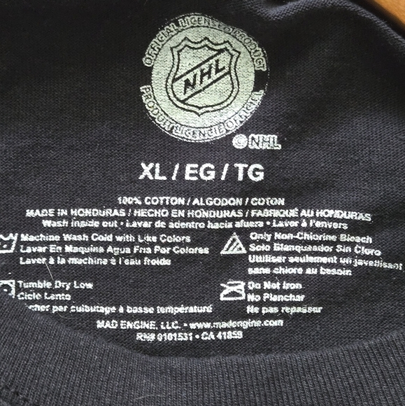 Pittsburgh Penquins Sid Crosby NHL Black and Yellow Short Sleeve Tee, 87 - Picture 6 of 6